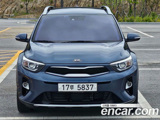 Kia Stonic 2018 — photo 2