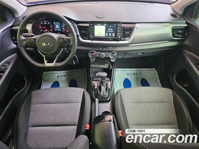 Kia Stonic 2018 — photo 9