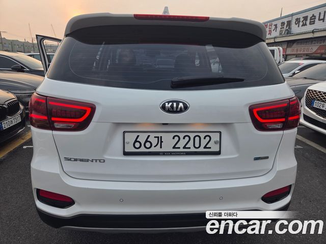 Kia Sorento 2018 — photo 3