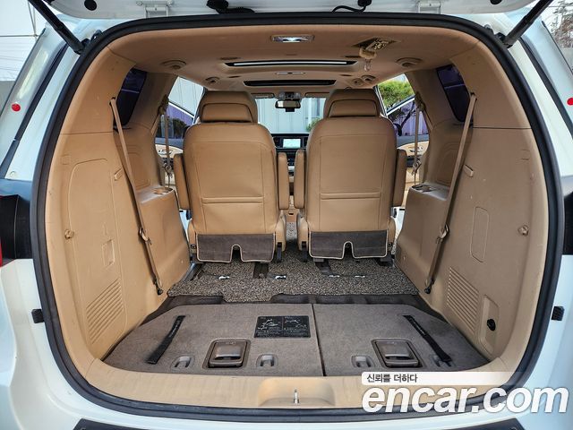 Kia Canival 2019 — photo 14