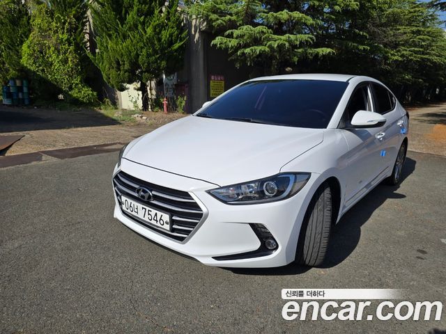 Hyundai AVANTE 2018 — photo 1