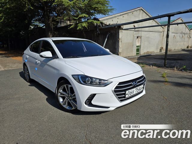 Hyundai AVANTE 2018 — photo 3