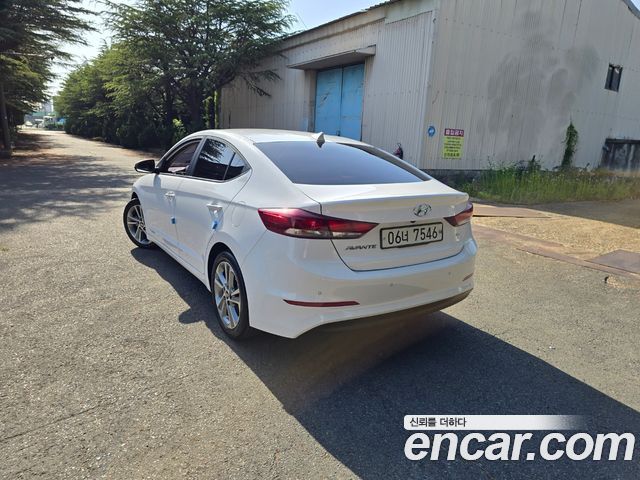 Hyundai AVANTE 2018 — photo 4
