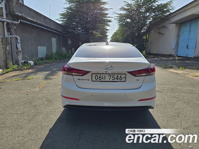 Hyundai AVANTE 2018 — photo 5