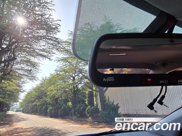 Hyundai AVANTE 2018 — photo 14