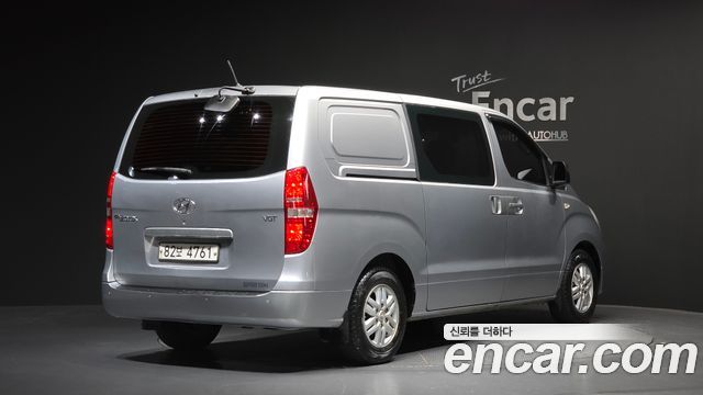 Hyundai Starex 2017 — photo 2