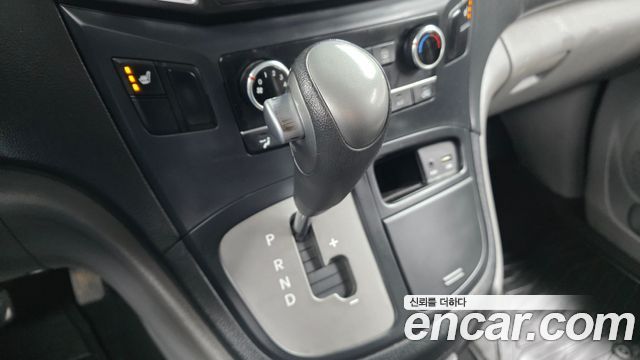 Hyundai Starex 2017 — photo 9