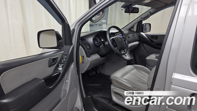 Hyundai Starex 2017 — photo 10