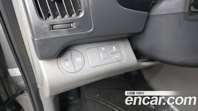 Hyundai Starex 2017 — photo 15