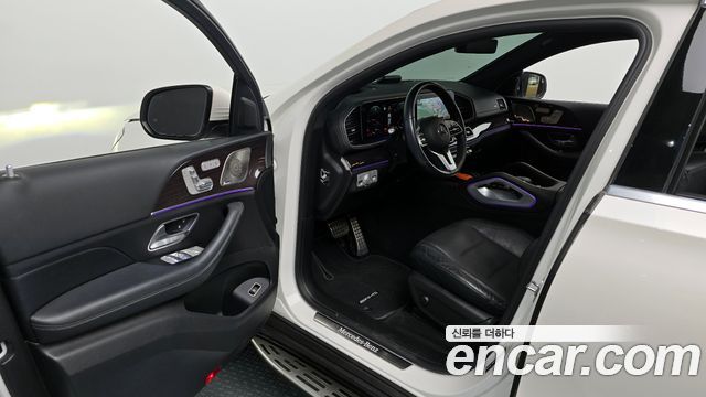 Mercedes-Benz GLE-Class 2021 — photo 10
