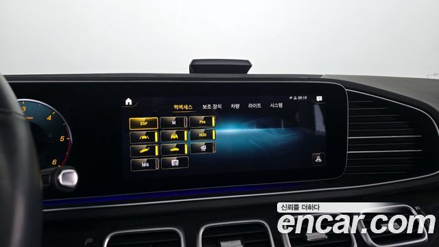 Mercedes-Benz GLE-Class 2021 — photo 15
