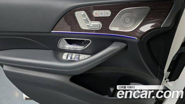 Mercedes-Benz GLE-Class 2021 — photo 18