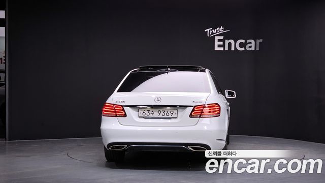 Mercedes-Benz E-Class 2014 — photo 4