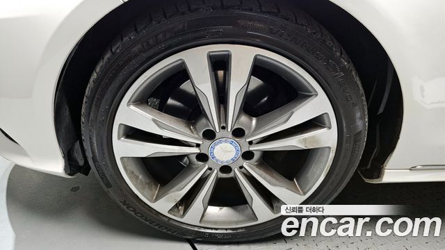 Mercedes-Benz E-Class 2014 — photo 5