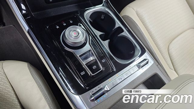 Kia Canival 2021 — photo 9