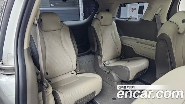Kia Canival 2021 — photo 13