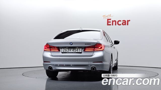 BMW 5-Series 2020 — photo 4