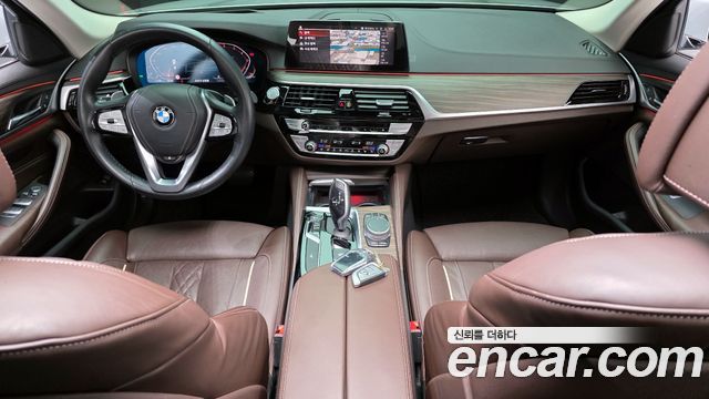 BMW 5-Series 2020 — photo 7