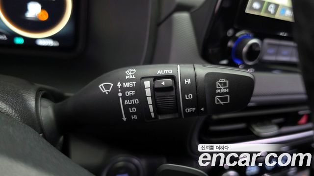 Hyundai Kona 2023 — photo 17