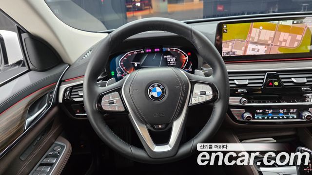 BMW Gran Turismo 2023 — photo 13