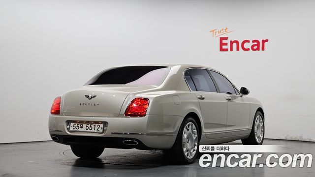 Bentley Flying Spur 2012 — photo 2