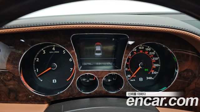 Bentley Flying Spur 2012 — photo 8