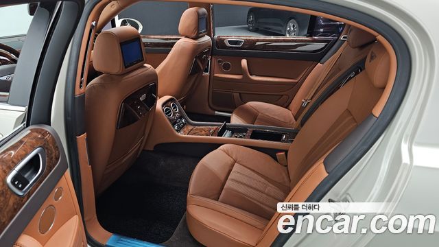 Bentley Flying Spur 2012 — photo 12