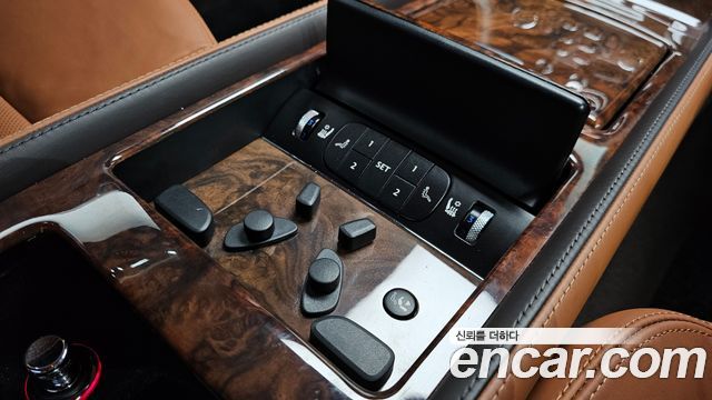 Bentley Flying Spur 2012 — photo 19
