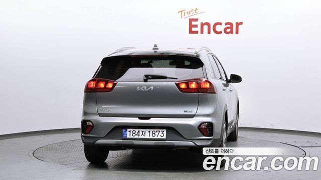 Kia Niro 2022 — photo 4
