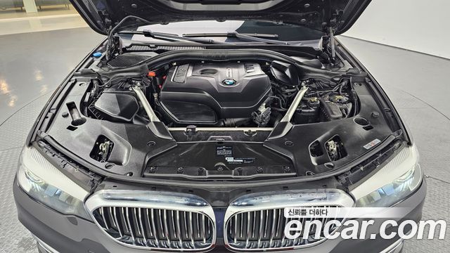 BMW 5-Series 2018 — photo 6