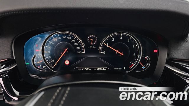 BMW 5-Series 2018 — photo 8
