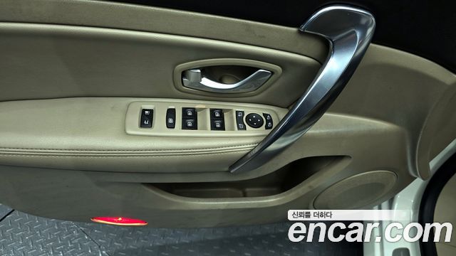Renault Korea SM5  2010 — photo 17