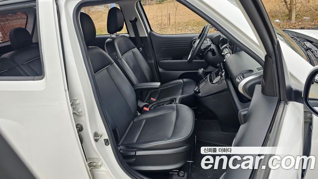 Hyundai Casper 2023 — photo 12