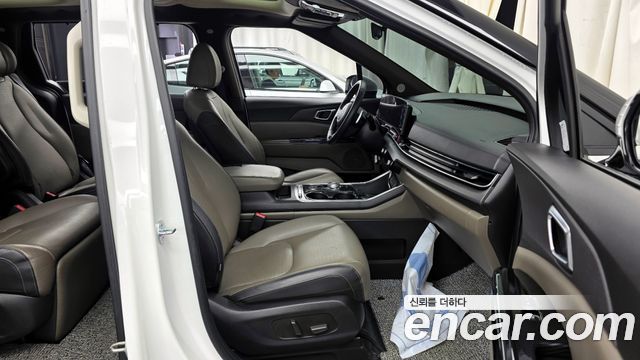 Kia Canival 2025 — photo 11