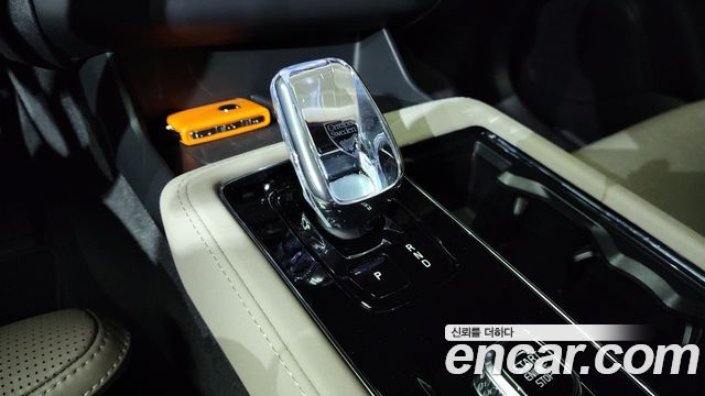 Volvo XC90 2026 — photo 9