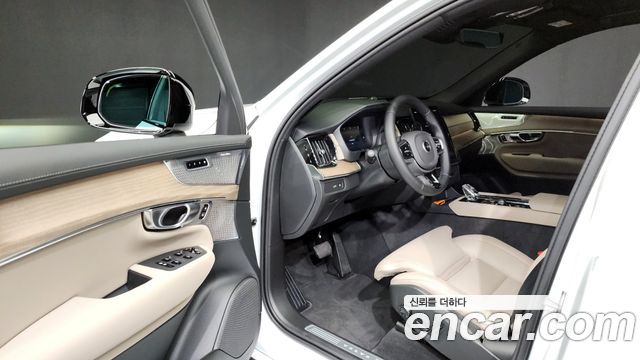 Volvo XC90 2026 — photo 10