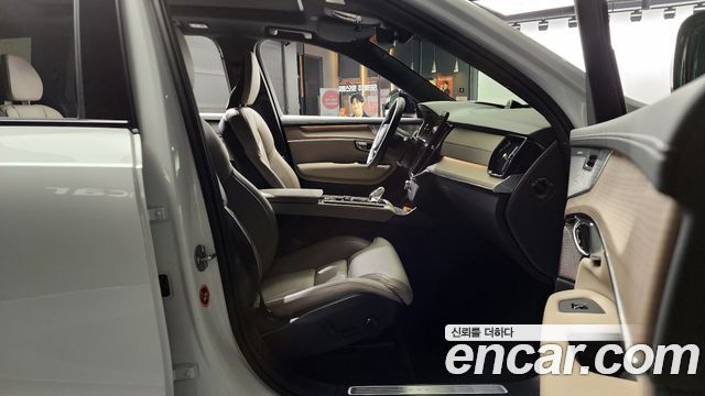 Volvo XC90 2026 — photo 11