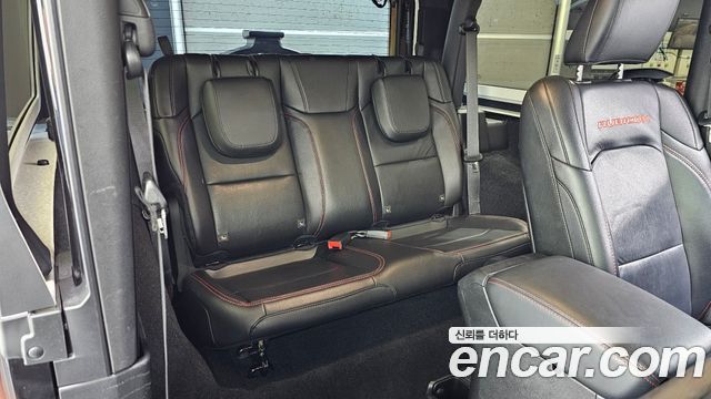 Jeep Wrangler 2019 — photo 12