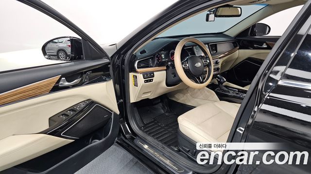 Kia K7 2017 — photo 10