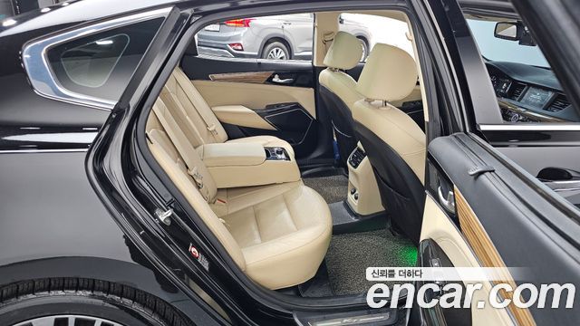 Kia K7 2017 — photo 12