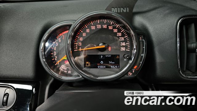 Mini Countryman 2020 — photo 8