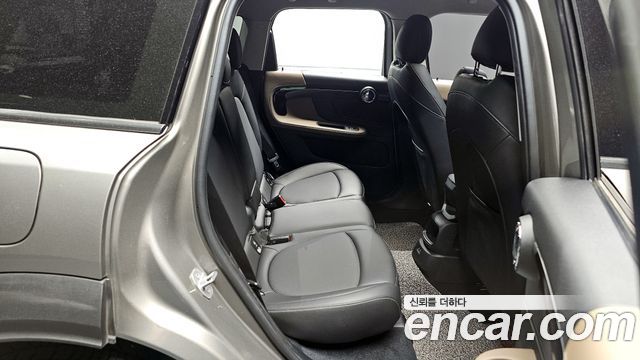 Mini Countryman 2020 — photo 11