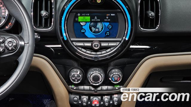 Mini Countryman 2020 — photo 14