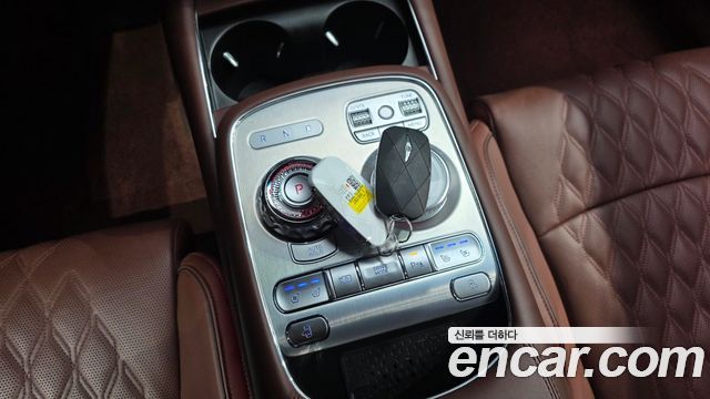 Genesis G90 2023 — photo 9