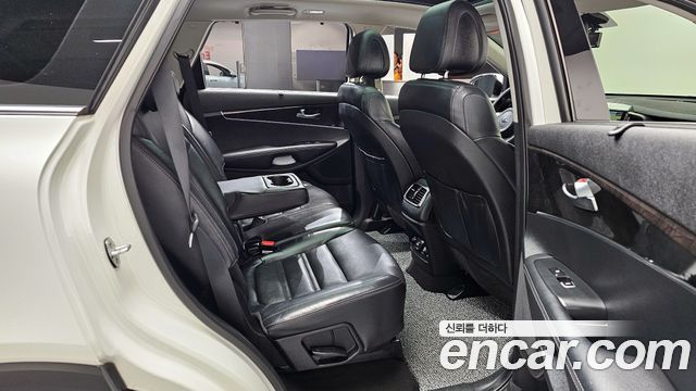Kia Sorento 2016 — photo 12