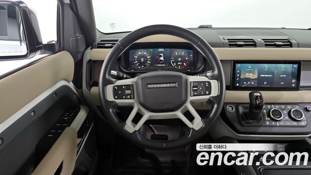 Land Rover Defender 2022 — photo 13