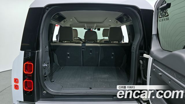Land Rover Defender 2022 — photo 20