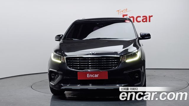 Kia Canival 2020 — photo 3