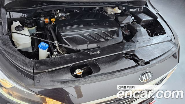 Kia Canival 2020 — photo 6