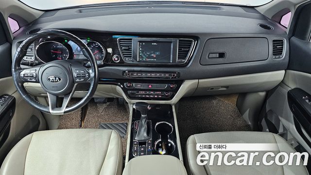 Kia Canival 2020 — photo 7